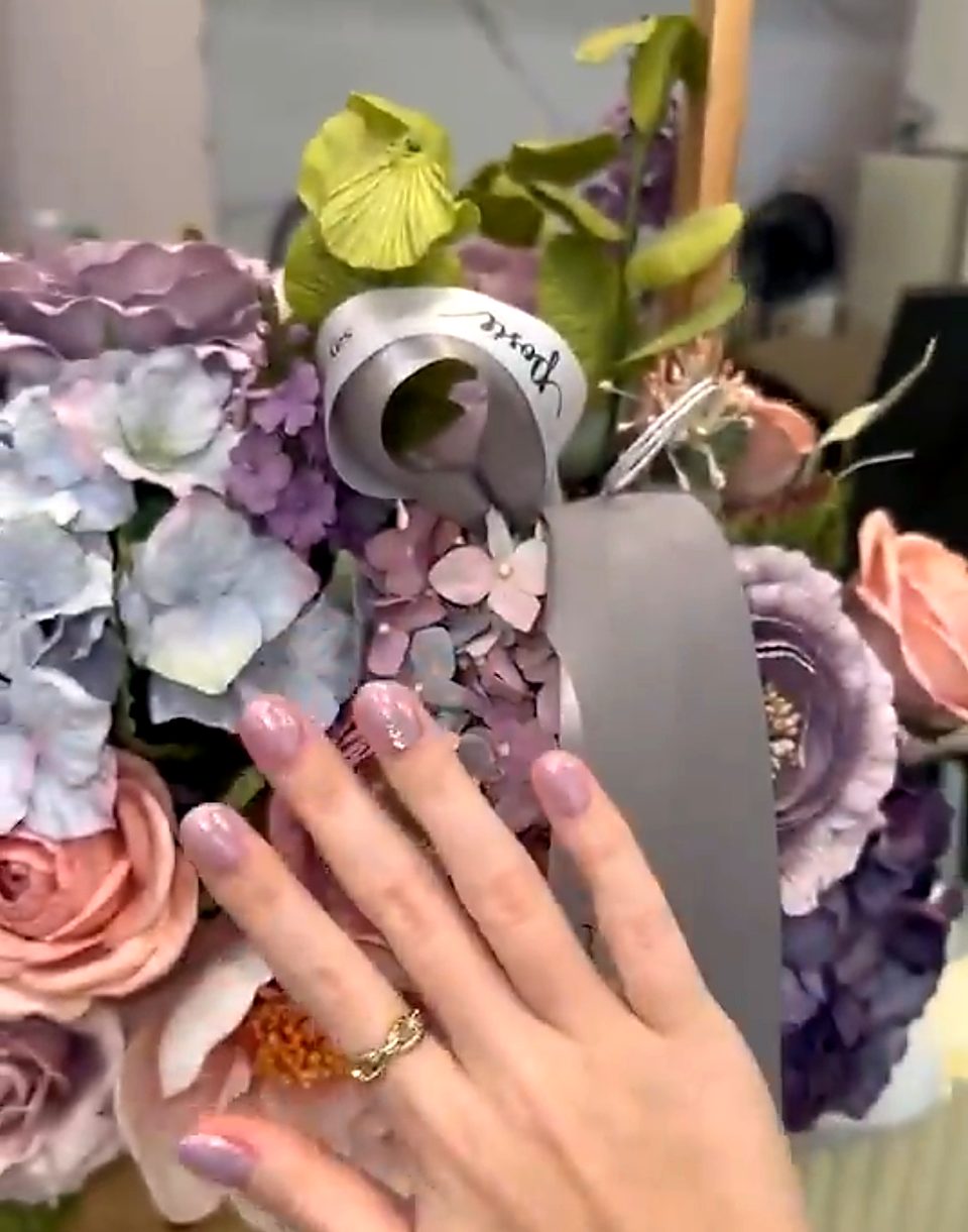 Soft pink glitter nails